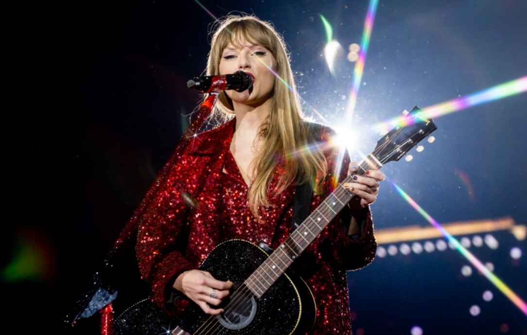 Inside Taylor Swift's HighEnergy "Eras" Tour Opener in Atlanta