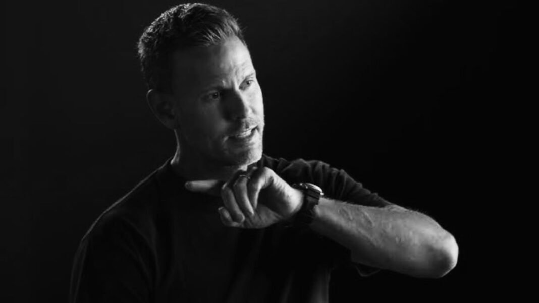 Christopher Landon By Weekly Minds