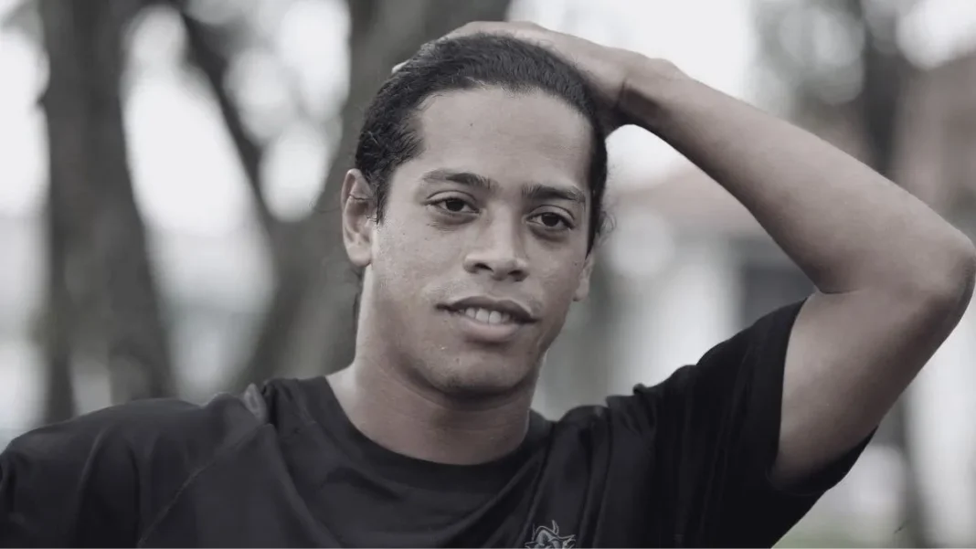 Ronaldinho Gaúcho BY Weekly Minds